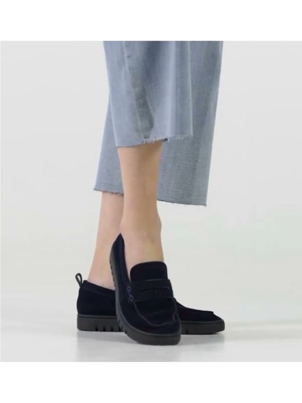 Women’s Vionic Uptown Flat Suede Loafers Black Size 7